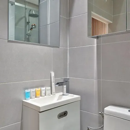 Tbs 329 - Charming In Apartmán Paříž